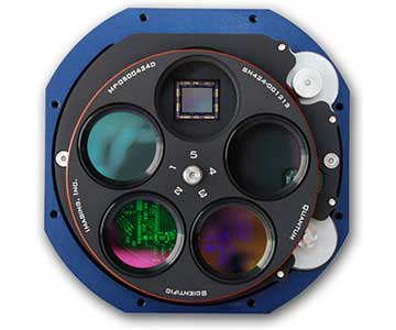 QSI 683WSG відеокамера монохромна CCD з колесом 5 фільтрів та позаосьовою направляючою, 8.6MP, 5.4мкм, Kodak KAF8300, Mono
